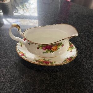 Royal Albert Country Roses Floral Gravy Boat with Saucer